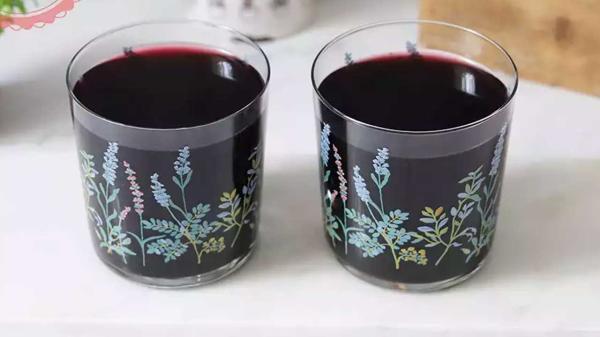 طرز تهیه شربت شاه توت بهاری و خوش طعم طرز تهیه شربت شاه توت بهاری و خوش طعم