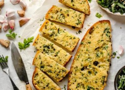 طرز تهیه نان سیر خانگی با کره و سیر تازه نسخه پنیری و ساده
